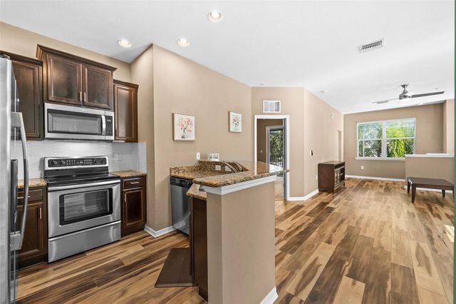 7954 MOONSTONE DRIVE 3-204, Sarasota, FL 34233