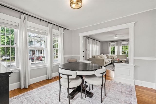 31 Sycamore St, Lowell, MA 01852