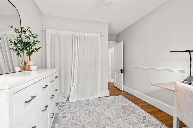 31 Sycamore St, Lowell, MA 01852