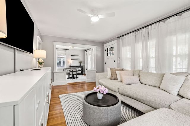 31 Sycamore St, Lowell, MA 01852