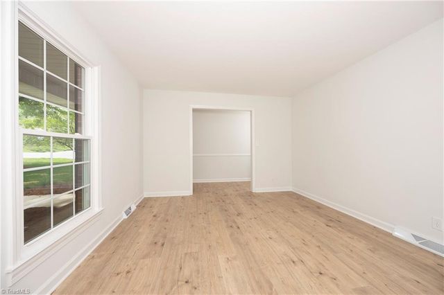 4385 Mashie Drive, Pfafftown, NC 27040