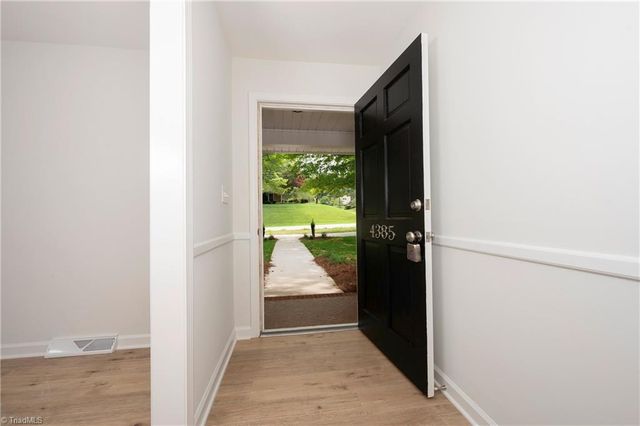 4385 Mashie Drive, Pfafftown, NC 27040