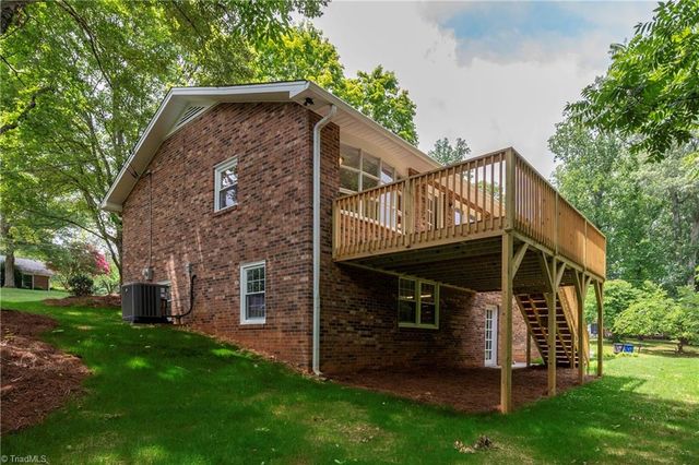 4385 Mashie Drive, Pfafftown, NC 27040