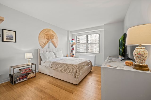 2500 JOHNSON Avenue # 11P, New York City, NY 10463