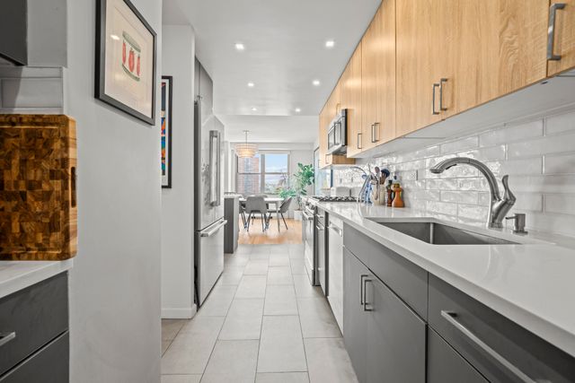 2500 JOHNSON Avenue # 11P, New York City, NY 10463