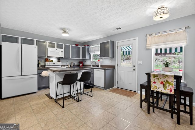 217 Farmbrook Parkway, Stockbridge, GA 30281