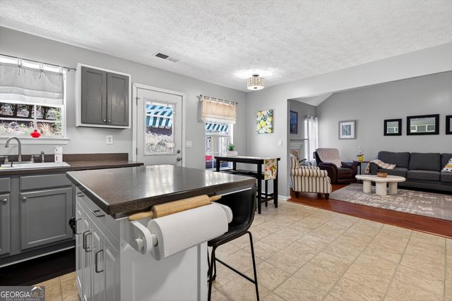 217 Farmbrook Parkway, Stockbridge, GA 30281