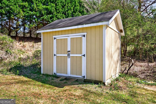 217 Farmbrook Parkway, Stockbridge, GA 30281