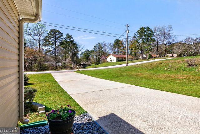 217 Farmbrook Parkway, Stockbridge, GA 30281