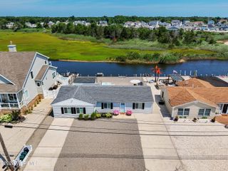 67 Hornblower Drive, Waretown, NJ 08758