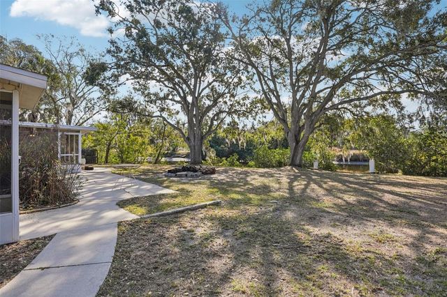 10826 TWIN PALMS RANCH ROAD, Gibsonton, FL 33534