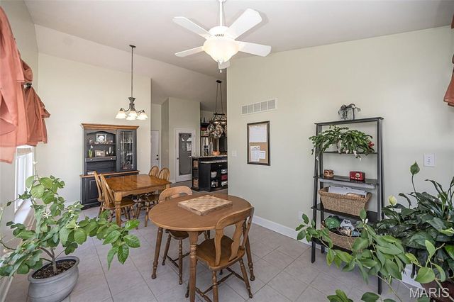 1403 Grizzly Hollow, Wentzville, MO 63385