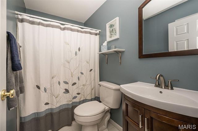 1403 Grizzly Hollow, Wentzville, MO 63385