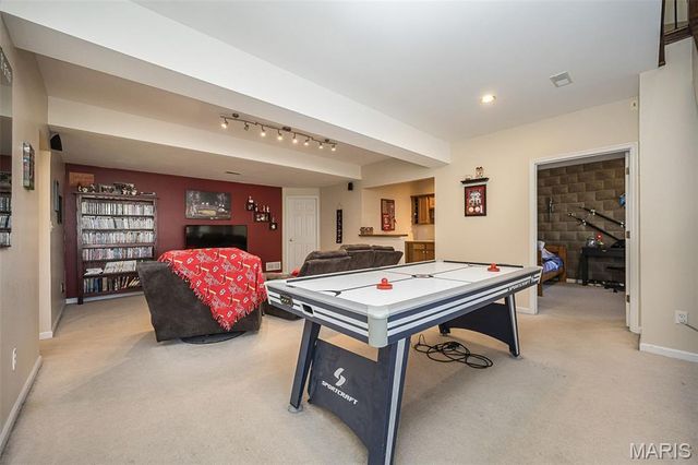 1403 Grizzly Hollow, Wentzville, MO 63385