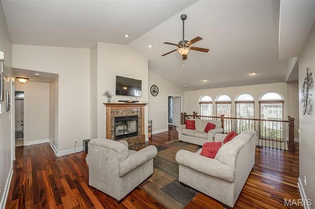 1403 Grizzly Hollow, Wentzville, MO 63385