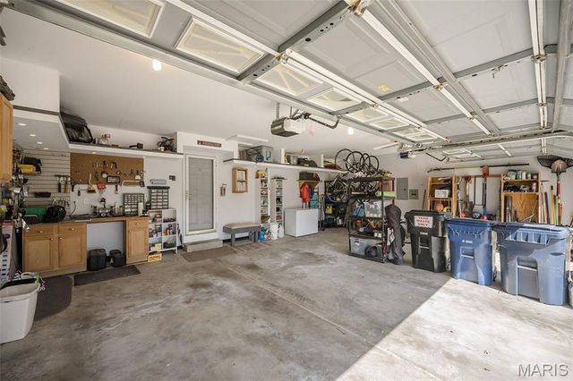 1403 Grizzly Hollow, Wentzville, MO 63385