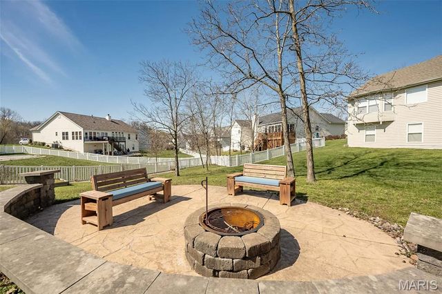 1403 Grizzly Hollow, Wentzville, MO 63385