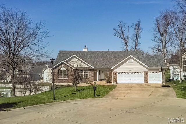 1403 Grizzly Hollow, Wentzville, MO 63385