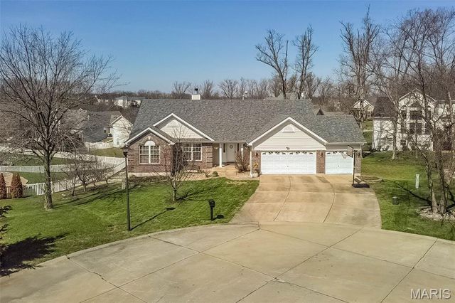 1403 Grizzly Hollow, Wentzville, MO 63385