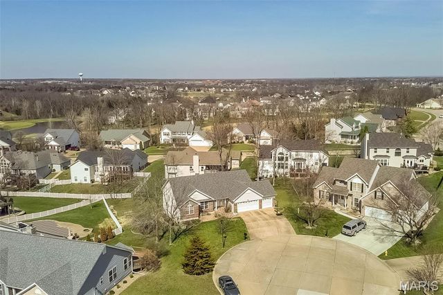 1403 Grizzly Hollow, Wentzville, MO 63385