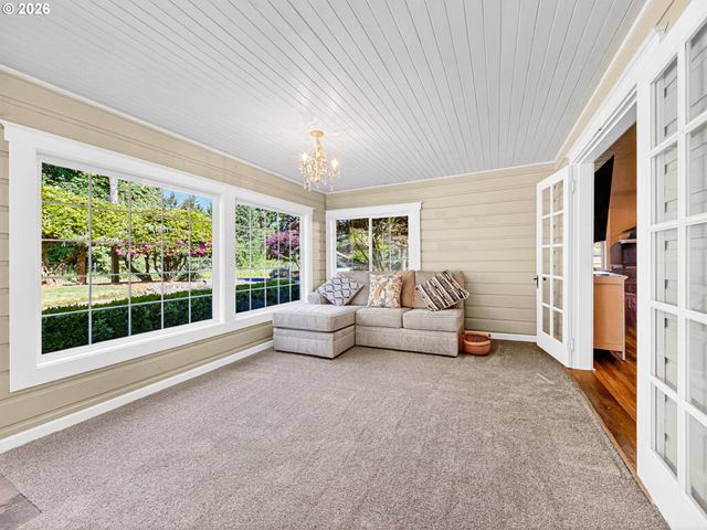 20556 S MAY Rd, Oregon City, OR 97045