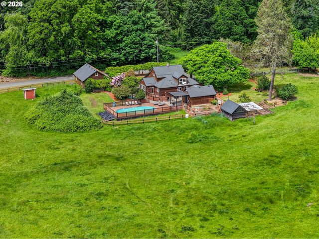 20556 S MAY Rd, Oregon City, OR 97045