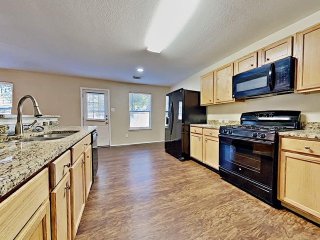 9211 Shaded Pines Drive, Humble, TX 77396