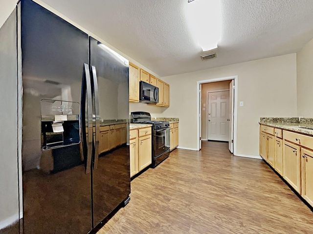 9211 Shaded Pines Drive, Humble, TX 77396