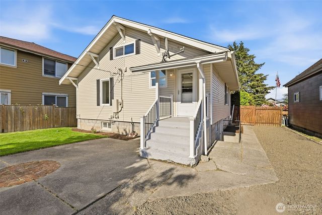 5122 N Shirley Street, Ruston, WA 98407