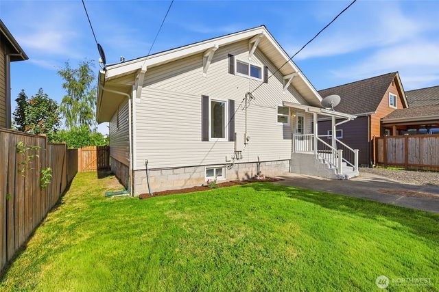 5122 N Shirley Street, Ruston, WA 98407