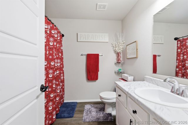 7506 E 159th Street S, Bixby, OK 74008