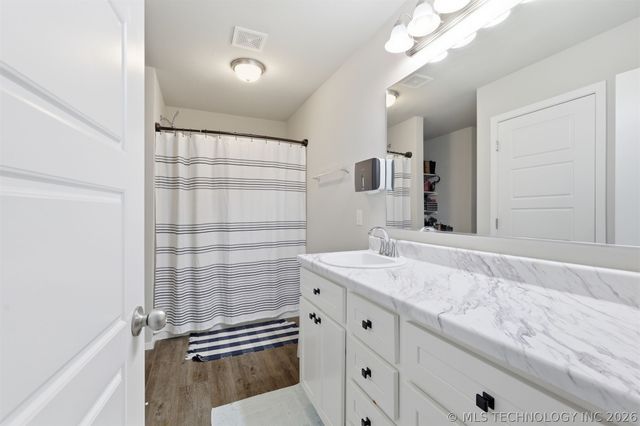 7506 E 159th Street S, Bixby, OK 74008