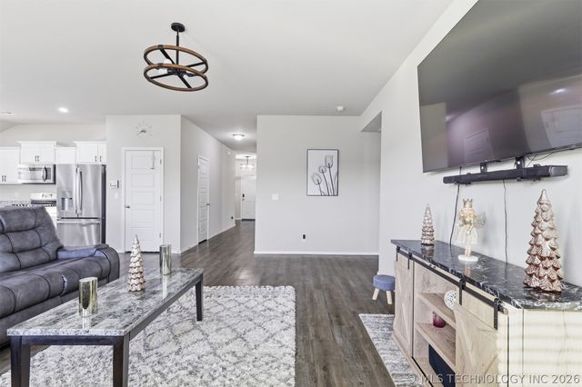 7506 E 159th Street S, Bixby, OK 74008