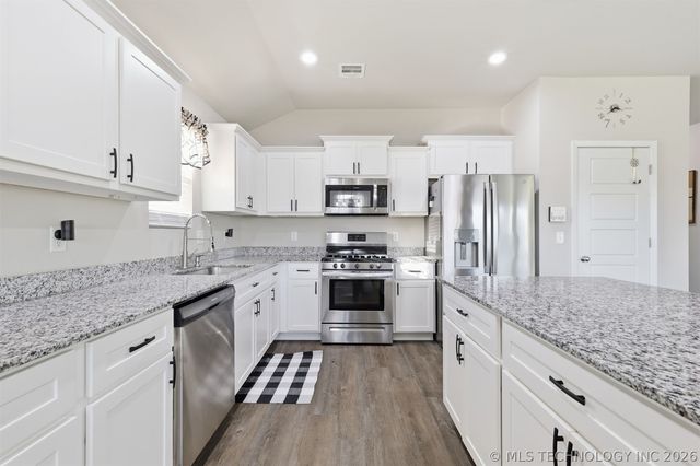 7506 E 159th Street S, Bixby, OK 74008