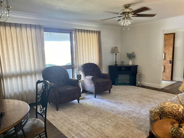 1004 MISSION DR, Boonville, MO 65233