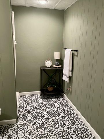 1004 MISSION DR, Boonville, MO 65233