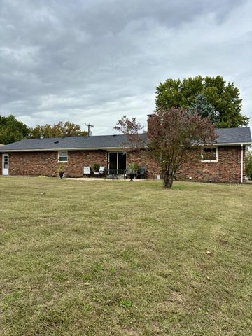 1004 MISSION DR, Boonville, MO 65233