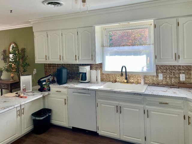 1004 MISSION DR, Boonville, MO 65233