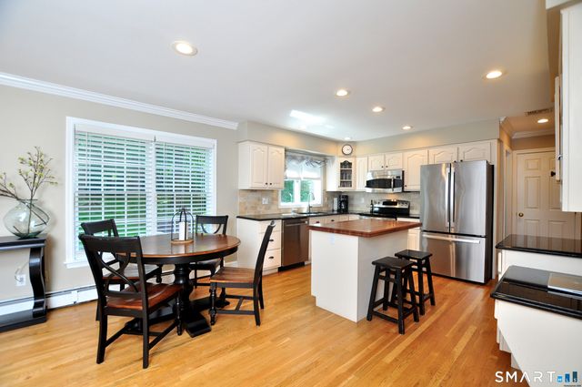 12 Revere Road, New Milford, CT 06776