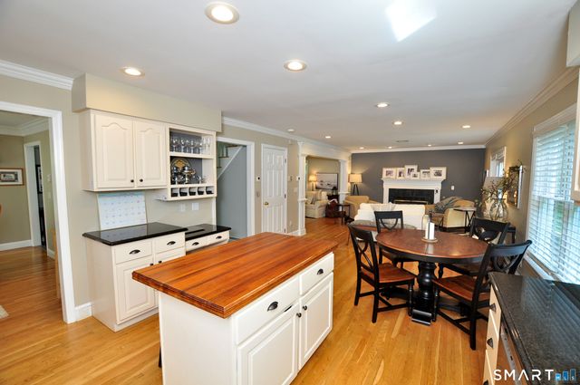 12 Revere Road, New Milford, CT 06776