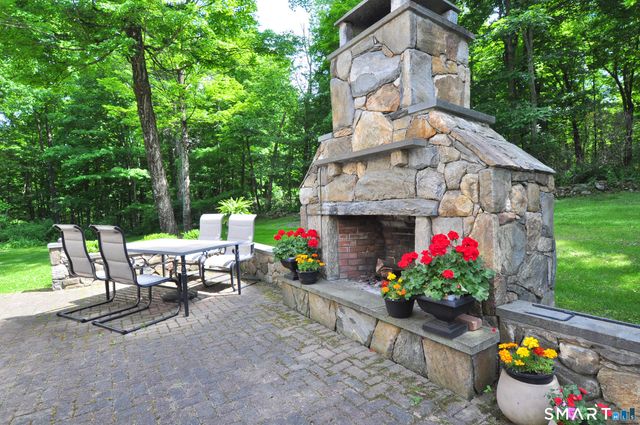 12 Revere Road, New Milford, CT 06776