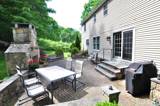 12 Revere Road, New Milford, CT 06776
