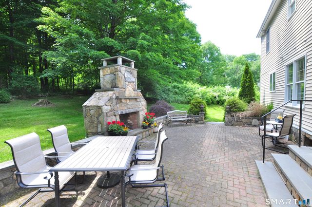 12 Revere Road, New Milford, CT 06776