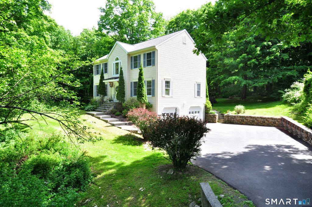 12 Revere Road, New Milford, CT 06776