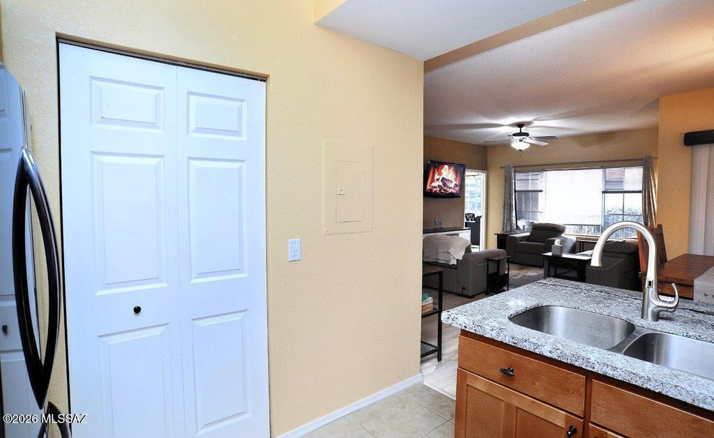 Image 17 of property listing at 1500 E Pusch Wilderness Dr Unit 8104, Tucson, AZ 85737