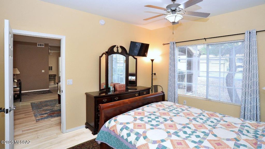 Image 21 of property listing at 1500 E Pusch Wilderness Dr Unit 8104, Tucson, AZ 85737