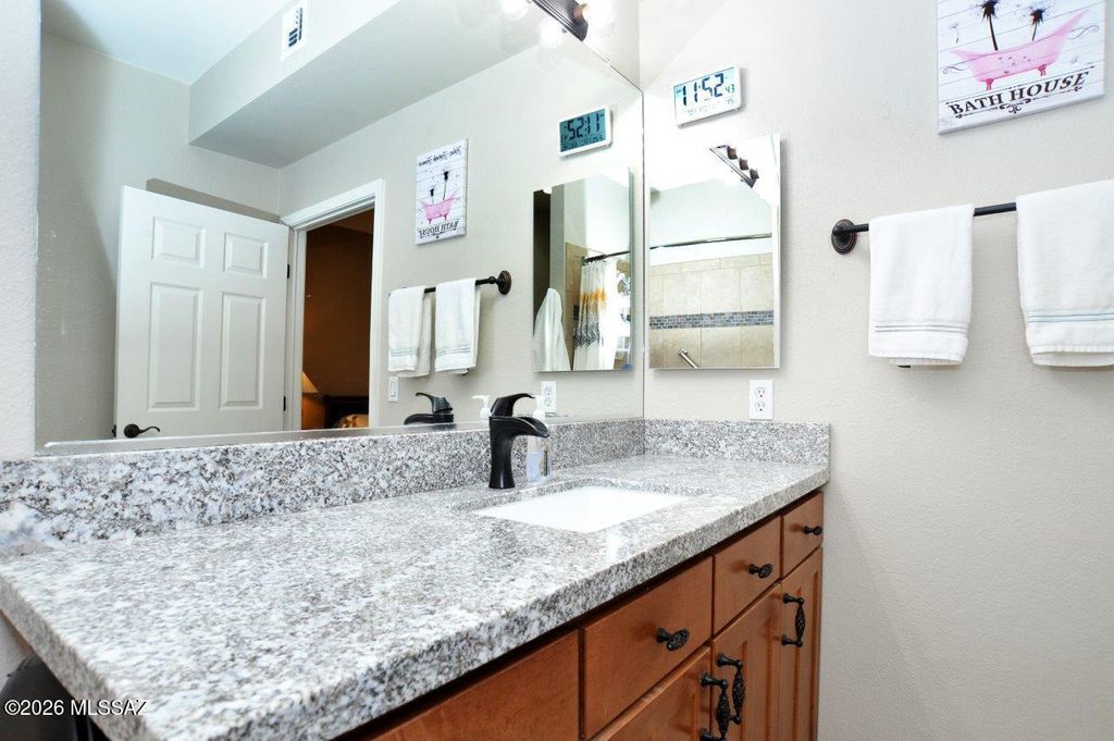 Image 24 of property listing at 1500 E Pusch Wilderness Dr Unit 8104, Tucson, AZ 85737