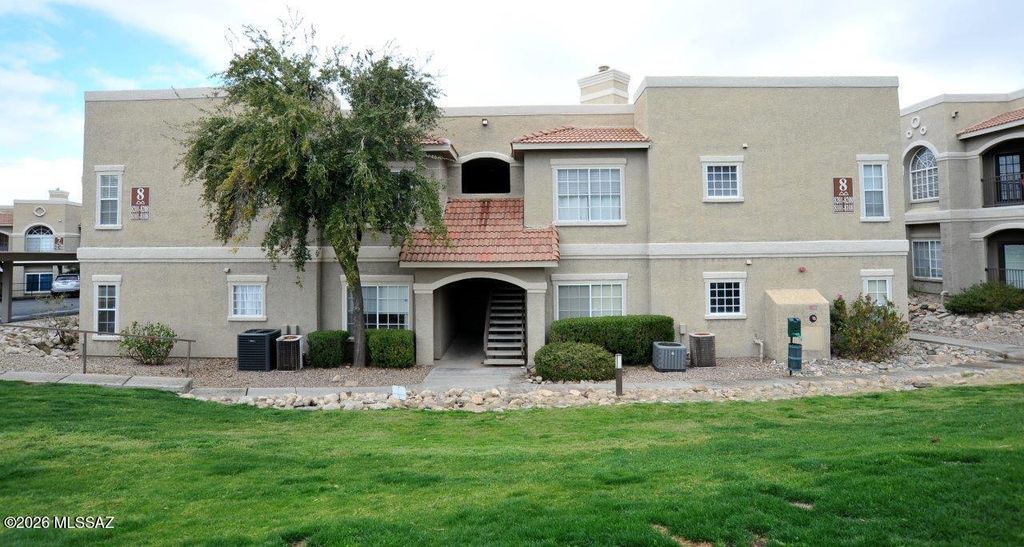 Image 33 of property listing at 1500 E Pusch Wilderness Dr Unit 8104, Tucson, AZ 85737