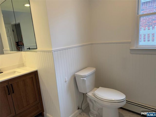 87 McKinley Avenue, Lodi, NJ 07644