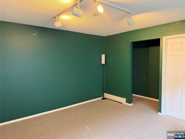 87 McKinley Avenue, Lodi, NJ 07644
